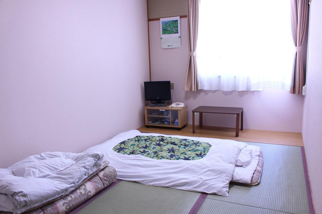 Fuji-Shi Business Hotel Furuiya Ryokan Fuji  Exterior foto